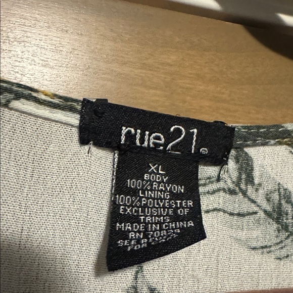 Rue 21 tie front lemon maxi dress 🍋 Womens XL 2 slit front Resort vacation Beach - Picture 12 of 15